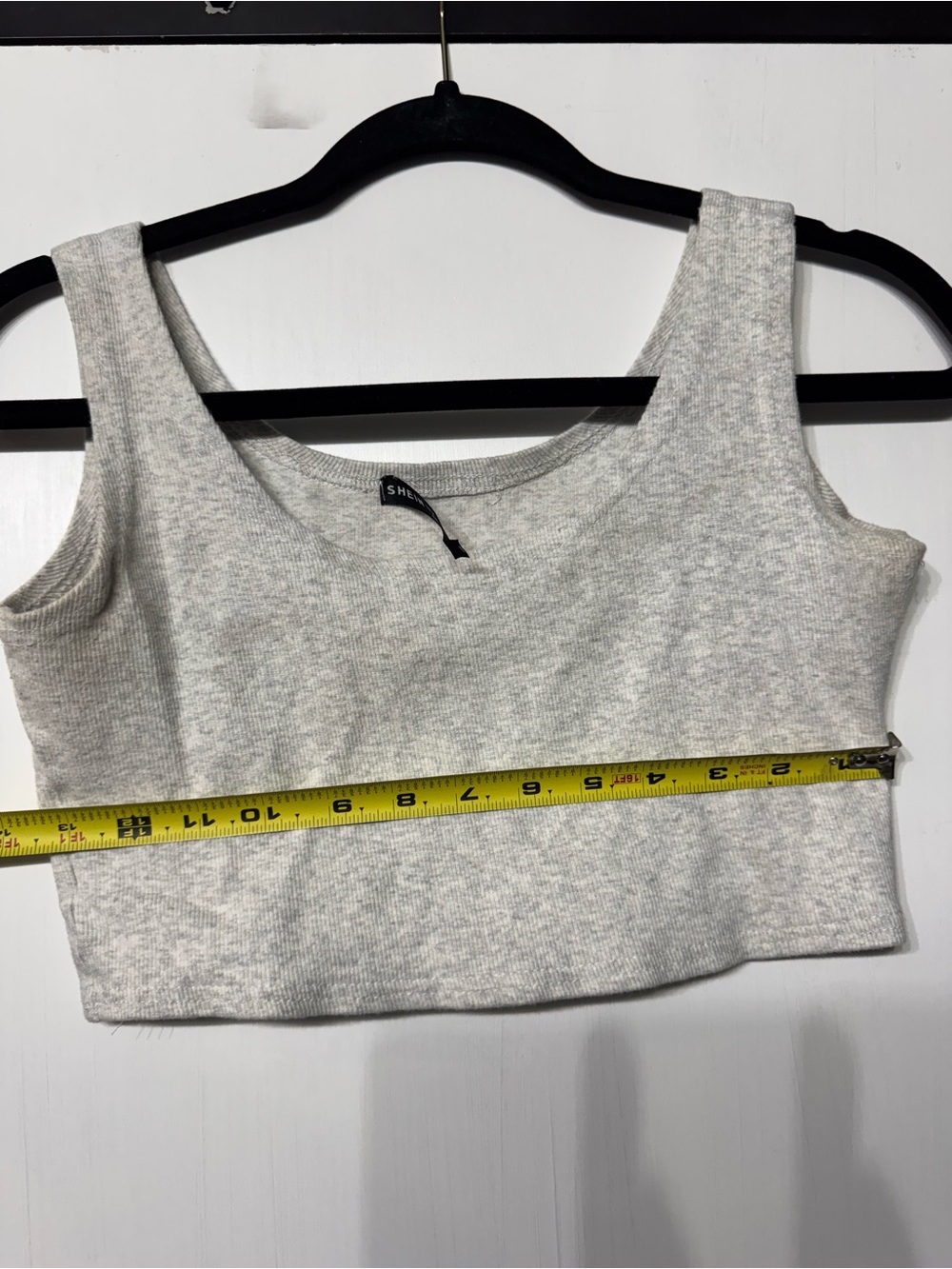 SHEIN Light Gray Ribbed Scoop Crop Tank - Picture 5 of 6